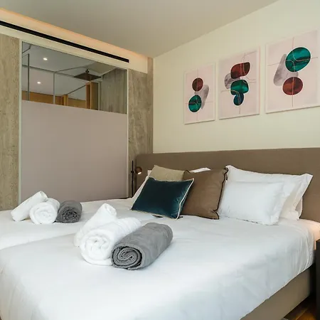 Savoy Monumentalis I By Madeira Dream 푼샬