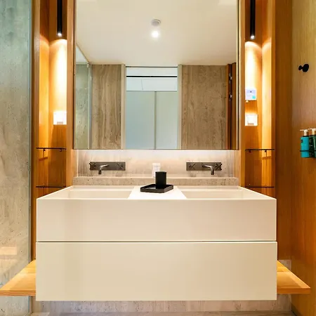 Savoy Monumentalis I By Madeira Dream Фуншал