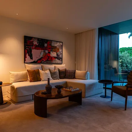 Savoy Monumentalis I By Madeira Dream