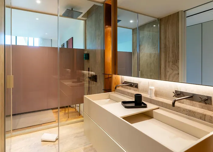 Savoy Monumentalis I By Madeira Dream