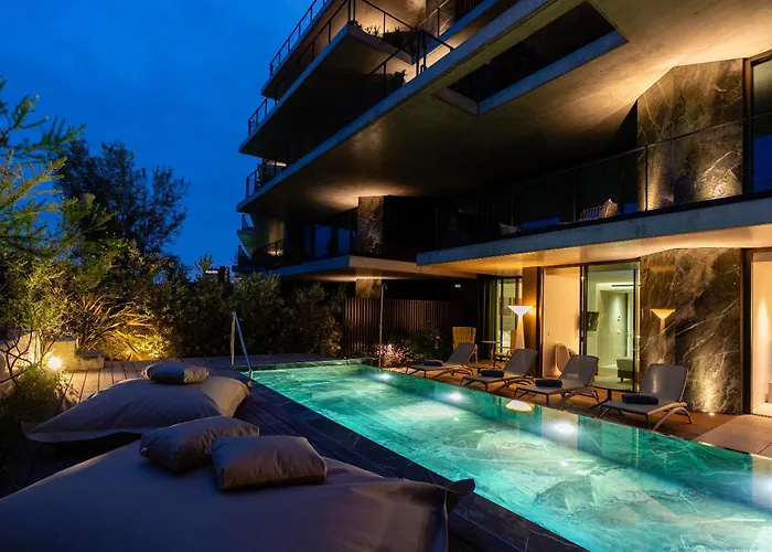 Savoy Monumentalis I By Madeira Dream