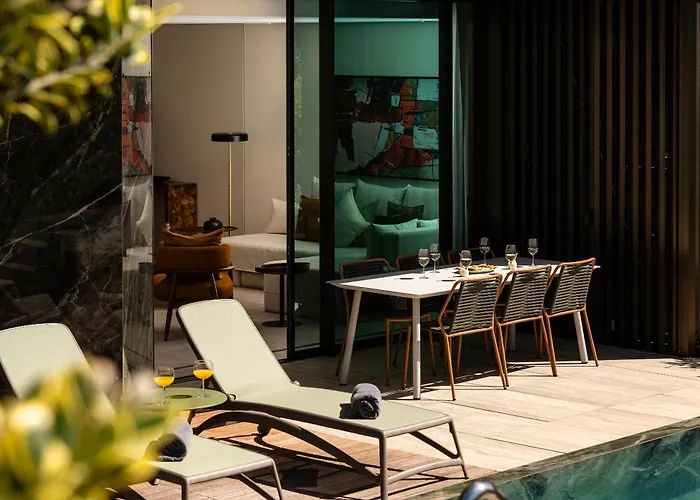 Savoy Monumentalis I By Madeira Dream